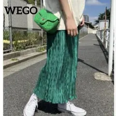 美品✨ウィゴー　クリンクルサテンロングスカート グリーン　フリーサイズのサムネイル