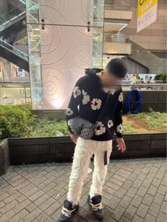 デニムティアーズ 黒パーカー