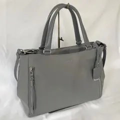 TUMI 196605FG ヴォヤジュール 2WAYトート美品のサムネイル