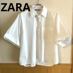 【新品タグ付き✨】ZARA クロップドブラウス　白　シャツ　半袖　折り返し袖