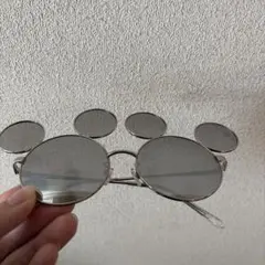 ミッキー型サングラス