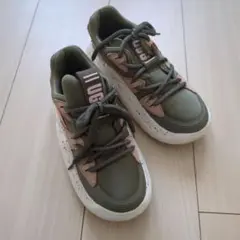 UGG オリーブグリーン スニーカー