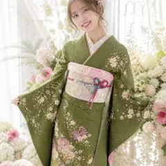 未使用に近い　正絹豪華振袖フルセット　ユリ　ピンク系 花柄 成人式に 未使用に近い 正絹豪華振袖フルセット ユリ ピンク系 花柄 成人式に