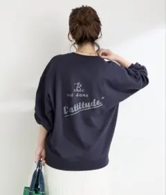 試着のみ　ウォッシャブル / バックプリントプルオーバーのサムネイル