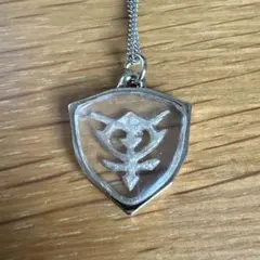 『機動戦士ガンダム』ジオン軍のマークのシルバーネックレス