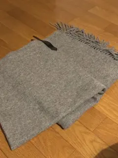 グレーマフラー