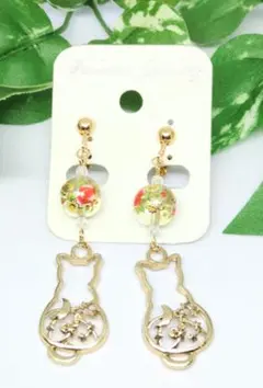 大人かわいい系イヤリング　クリアーキャット