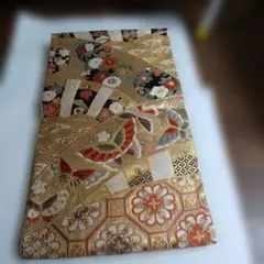 豪華な金色 袋帯 美しい蝶と花の刺繍入り画期的なデザイン美品