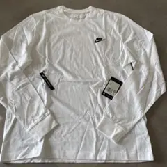 新品未使用　NIKE エッセンシャルロンT