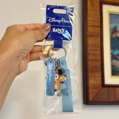 アメリカ限定】Disney Parks Bluey キーチェーン ブルーイ - メルカリ