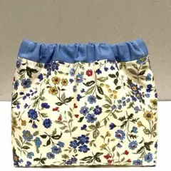 ハンドメイド　バネ口ポーチ(北欧柄風小花模様青花系)