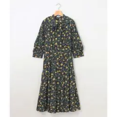 組曲　カッティングローズプリントワンピース