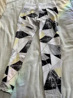 アシュレイ　　スパッツ　ヨガ、ピラティス