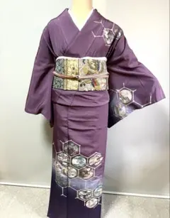 お値下げ高身長 振袖 孔雀 駒刺繍 羽根柄 紫 ぼかし 身丈169 裄67 孔雀文 振袖 青〜紫暈し染め 落款入り トールサイズ 裄67 正絹 - メルカリ