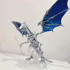 ブルーアイズホワイトドラゴン　遊戯王　 プラモデル　 青眼の白龍　塗装完成品