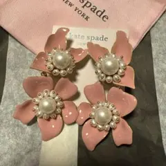 Kate spadeビジューパール フラワーデザイン　ピアス
