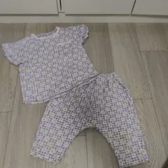 ユニクロ　セットアップ　ティシャツ&パンツ