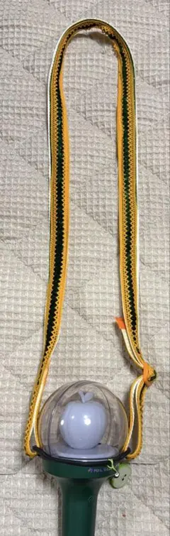 りんご棒ペンライトを首から下げちゃってストラップグリーンラメオレンジ50