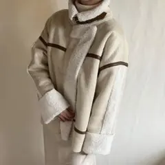 ジュノア　パイピングムートンコート