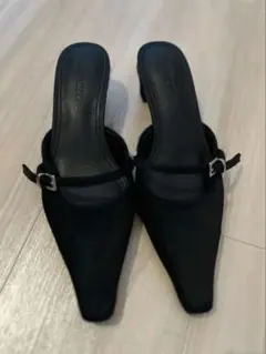 MOUSSY ブラックミュール ポインテッドトゥのサムネイル