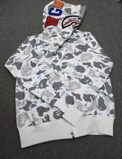 A BATHING APE シャークパーカー　エイプ