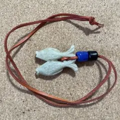ハンドメイド 魚モチーフ ネックレス　天然石　革紐