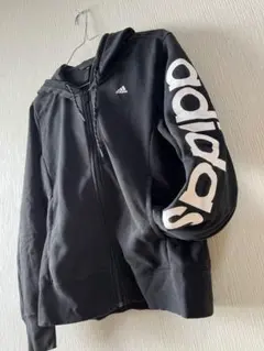 【adidas】エッセンシャルズ ロゴ フルジップパーカー