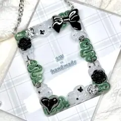 W726 ホイップデコ　硬質トレカケース グリーン ホワイト バラ ラメ