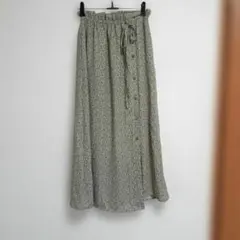 SNIDEL フレアスカート 花柄 グリーン系 サイズ0のサムネイル