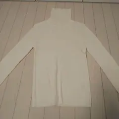 GU アイボリー リブ編み ハイネックセーター