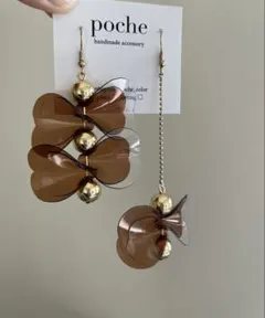 butterfly pvc ピアス/イヤリング　軽い