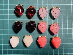 在庫処分　苺　いちごチャーム　18×22mm 12個　12月31日まで