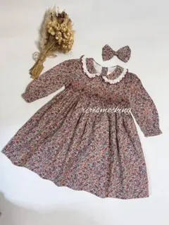 新作　赤小花柄　リボン　付き　　スモッキング　ワンピース　べべ　ファミリア　好き