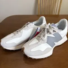 New Balance ホワイト/グレー スニーカー