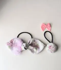 お買い得♡お揃い リバティ お花チャーム付ダブルリボン くるみボタン