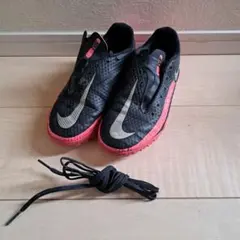 Nike トレーニングシューズ　 ブラック/ピンク　20