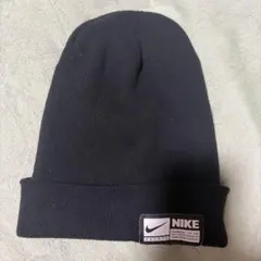 NIKE Peak Beanie ニット帽 ブラックのサムネイル