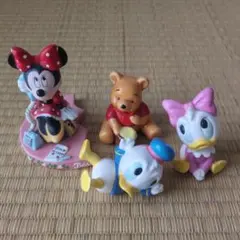 ディズニー　陶器　置き物　4点セット