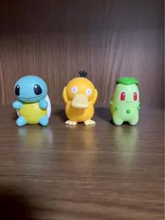 ポケモン フィギュア ゼニガメ＆チコリータ＆コダック 2体セットのサムネイル