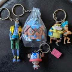 ワンピース　キーホルダー　４個セット