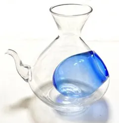 工芸ガラス　氷ポケット付き　冷酒カラフェ　徳利　酒器