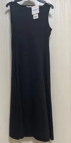 【新品】UNIQLO ウルトラストレッチエアリズムワンピース S ブラック