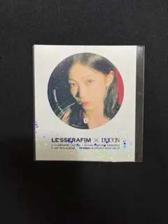 LE SSERAFIM d’icon 購入特典ステッカー カズハ