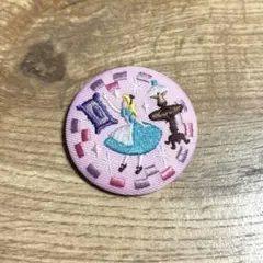 ディズニー刺繍缶バッジ 不思議の国のアリス