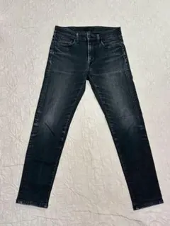 ユニクロ　テーパードスキニーデニム　ウルトラストレッチ　ブラック　W28