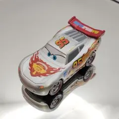 トミカ　カーズ　ライトニングマックィーン（シルバーレーサータイプ）