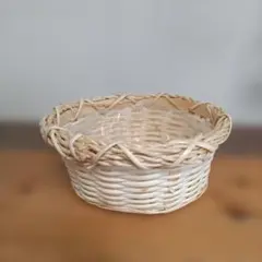 クラフトテープで作った…オーバルバスケット - メルカリ
