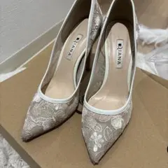 Diana ベージュレース ハイヒール