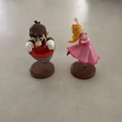 チョコエッグ　マリオ　ピーチ