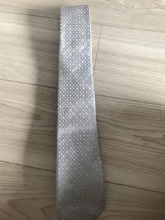 シルバー ネクタイ